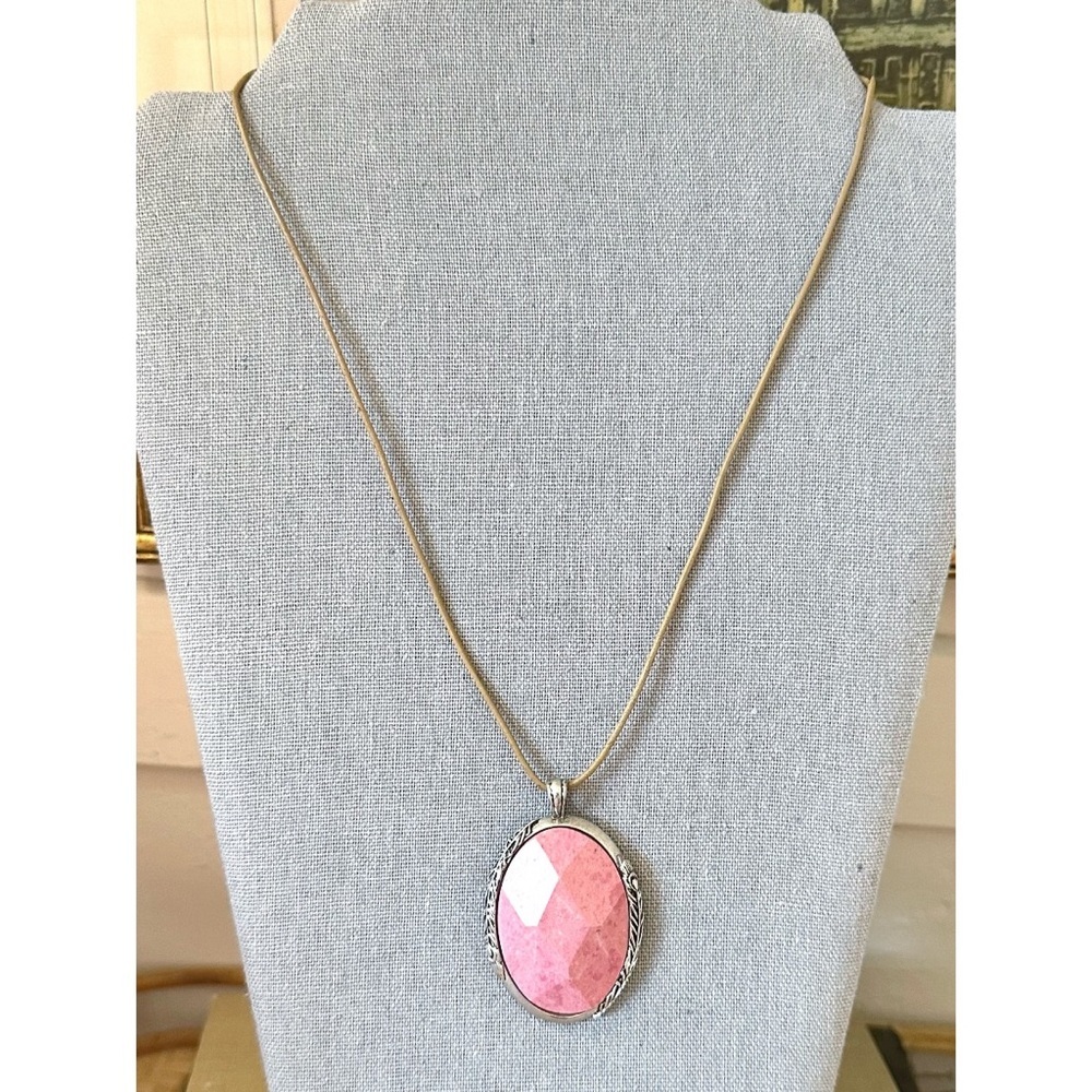 Lucky Brand Pink Oval Stone Pendant Necklace w/ Feather Design on Back